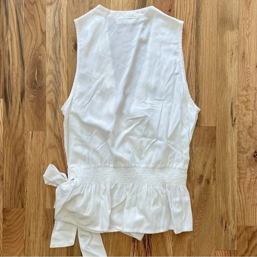 ASTR White Wrap Tank Top V Neck Blouse Size S - Picture 3 of 3